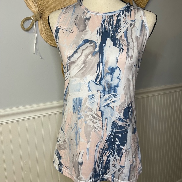 sofibella Tops - Sofibella athletic lightweight tennis top art show medium